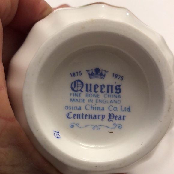 Vintage Queen’s Centenary Dear Royal Canadian Mounted Police cup and saucer - Picture 7 of 13